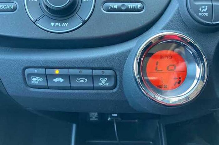 Honda Jazz 1.4 I-VTEC ES PLUS 5DR CVT 