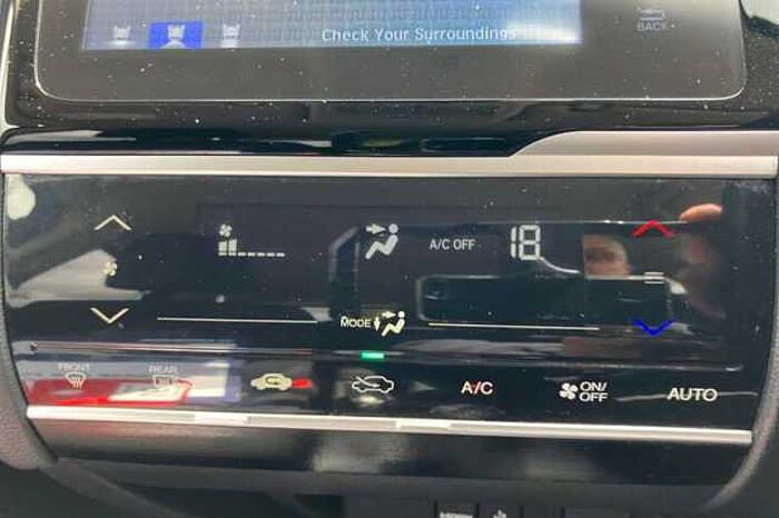 Honda Jazz 1.3 I-VTEC EX NAVI 5DR 