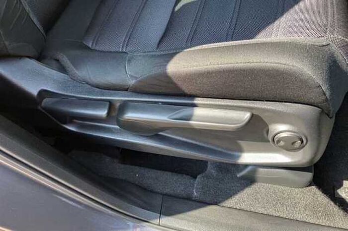 Honda CR-V Hybrid 2.0 I-MMD HYBRID SE 2WD 5DR ECVT 