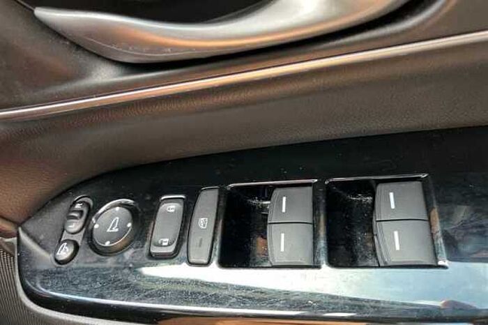 Honda CR-V Hybrid 2.0 i-MMD Hybrid SR 5dr eCVT 